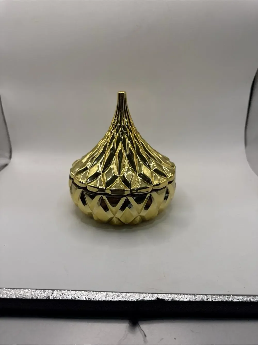 Godinger Hershey's Kisses Electroplated Candy Dish in Gold
